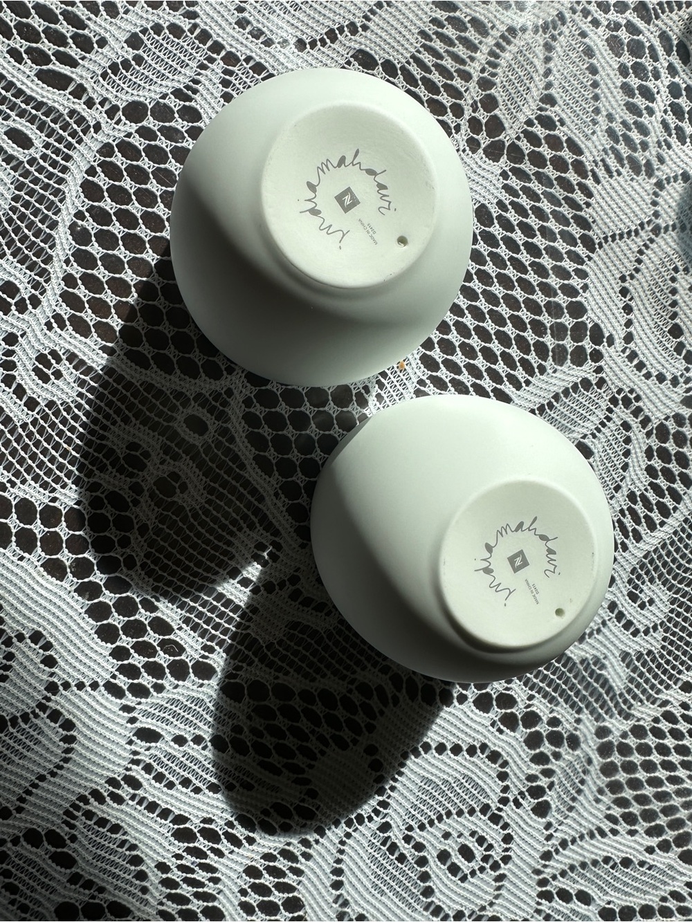 2 Nespresso Origin Gran Lungo Cups Mugs.
William Sonoma Bisque Mugs. - Picture 6 of 10